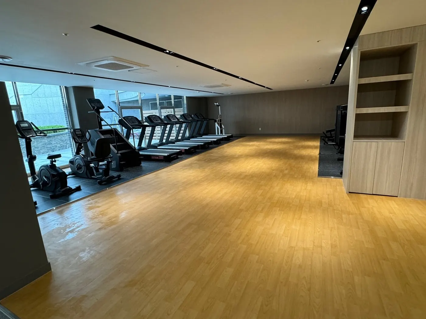 운동기구 관리 — 광주시 헬스장청소 현장