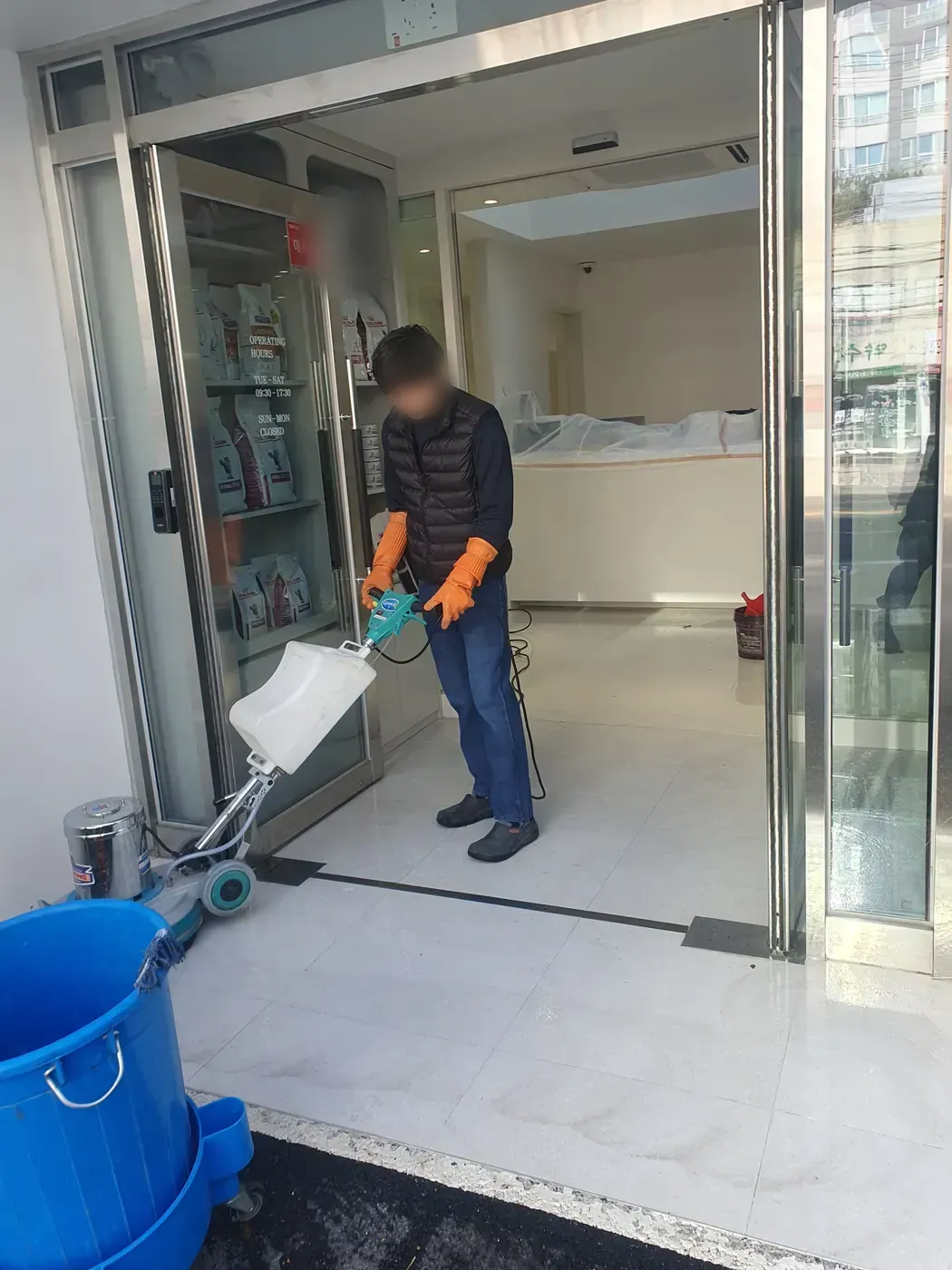 바닥 기계 세정 — 북내면 병원청소 현장