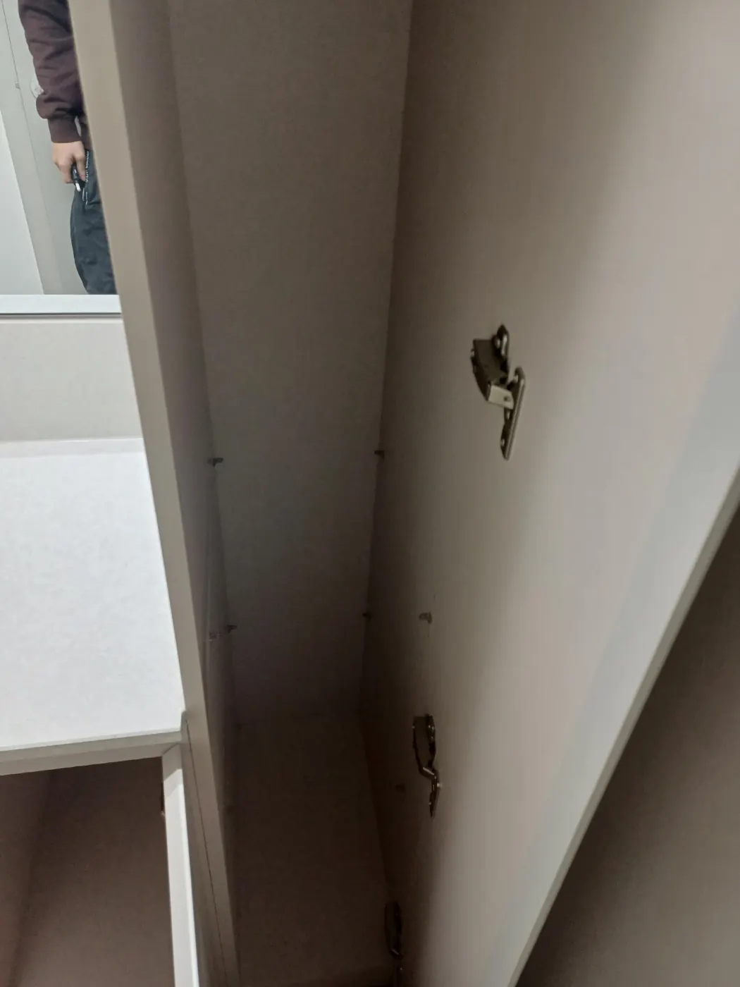 붙박이장 내부 — 상현동 입주청소 현장
