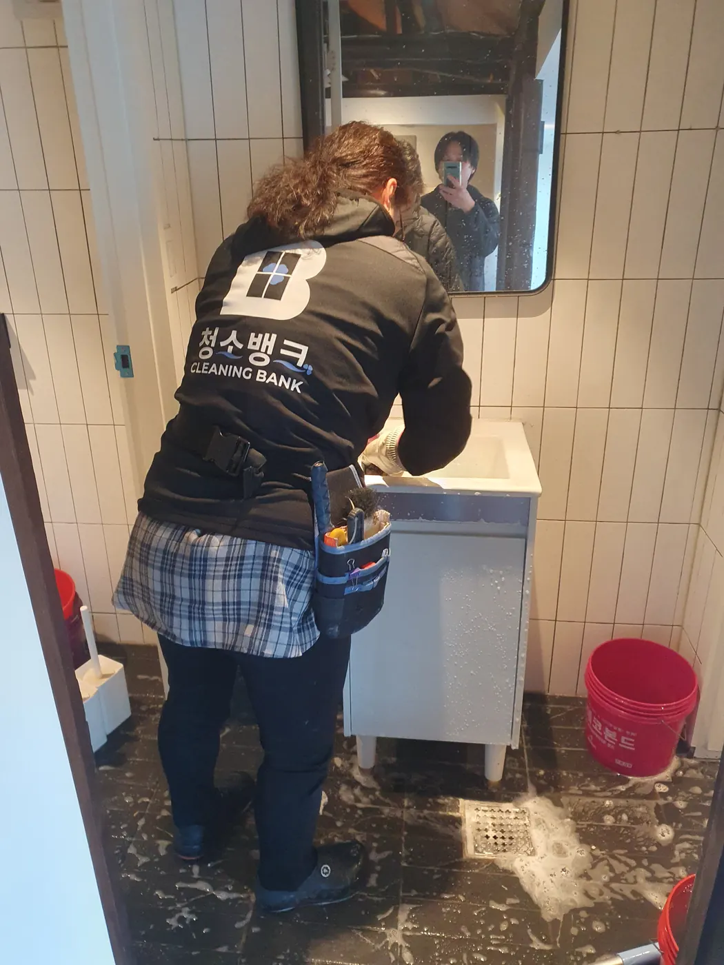 세정 진행 — 하산곡동 식당청소 현장