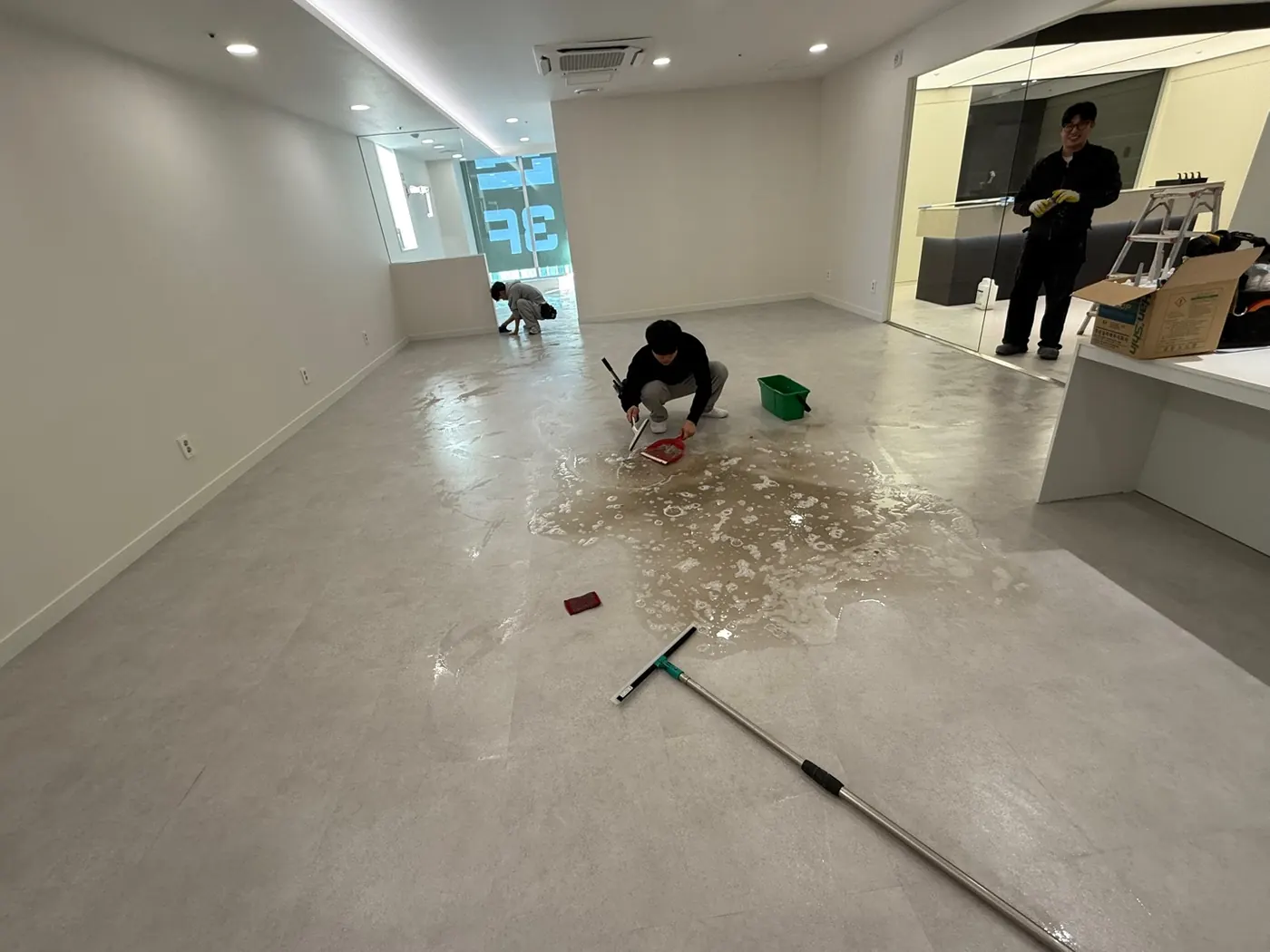 세정 진행 — 연양동 상가청소 현장