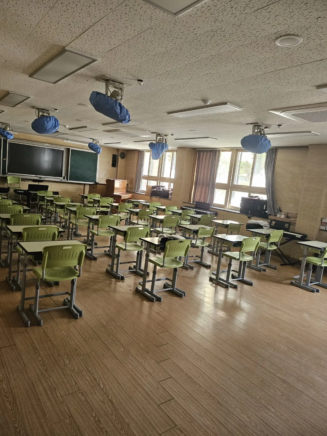 광암동 학교청소 시공 현장 — 교실 정리