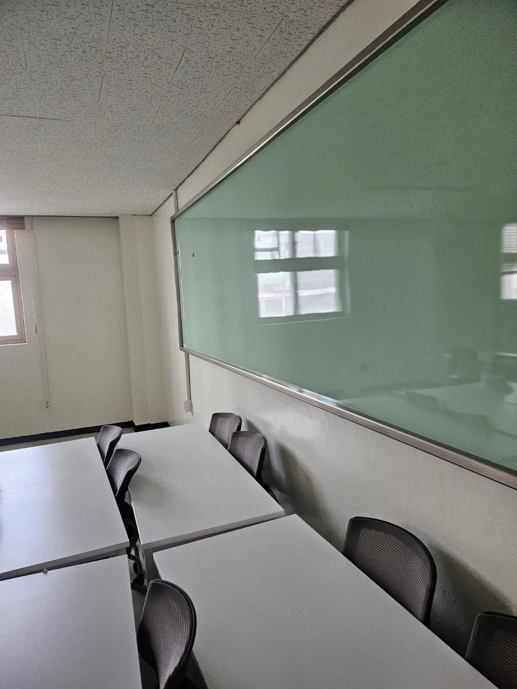 죽산면 학교청소 시공 현장 — 교실 마감