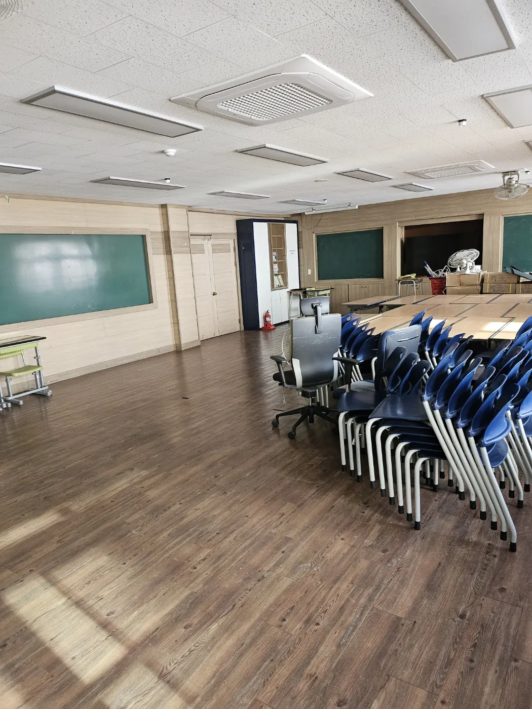 성남 분당구 학교청소 시공 현장 — 교실 마감