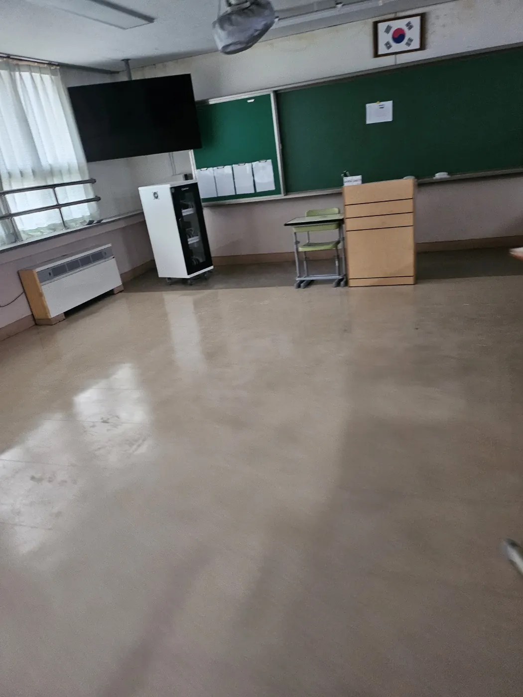 경기동남부 학교청소 시공 현장 — 교실 정리