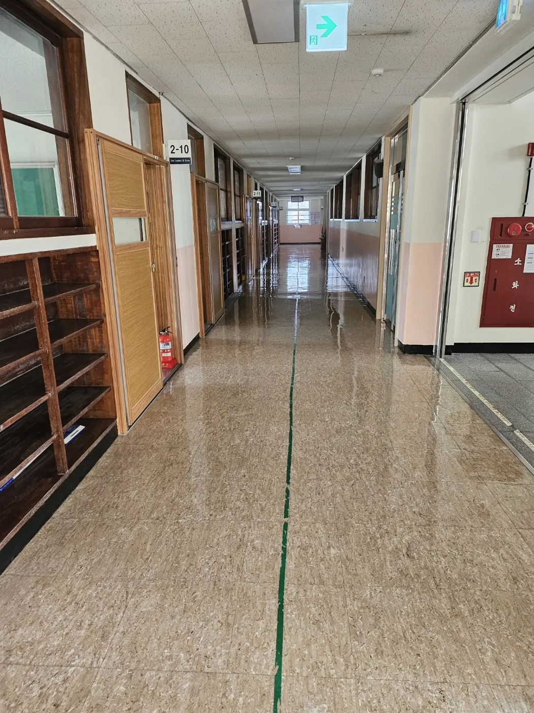 양평군 학교청소 시공 현장 — 복도 관리
