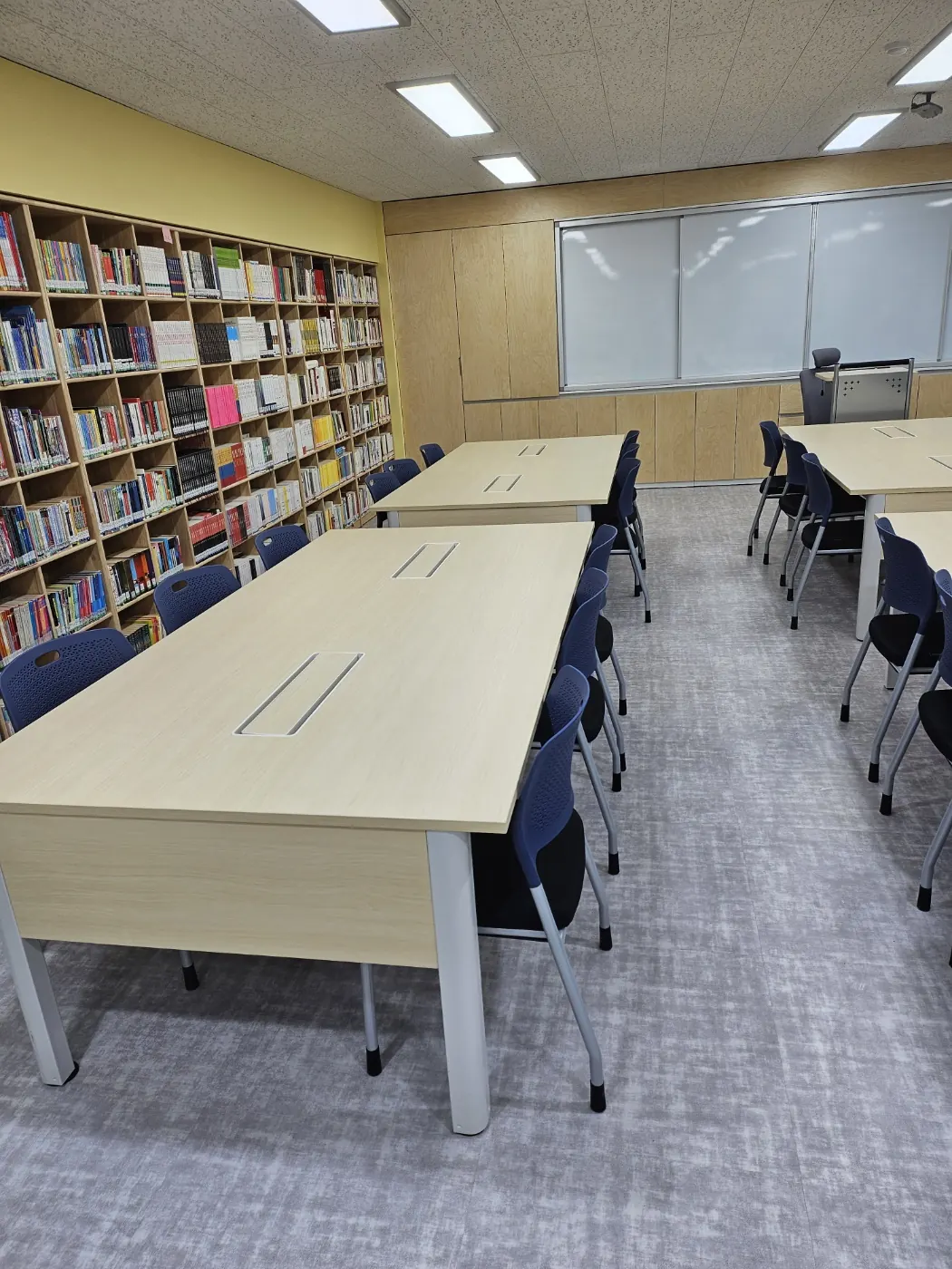 도서관 정리 — 가남읍 학교청소 현장