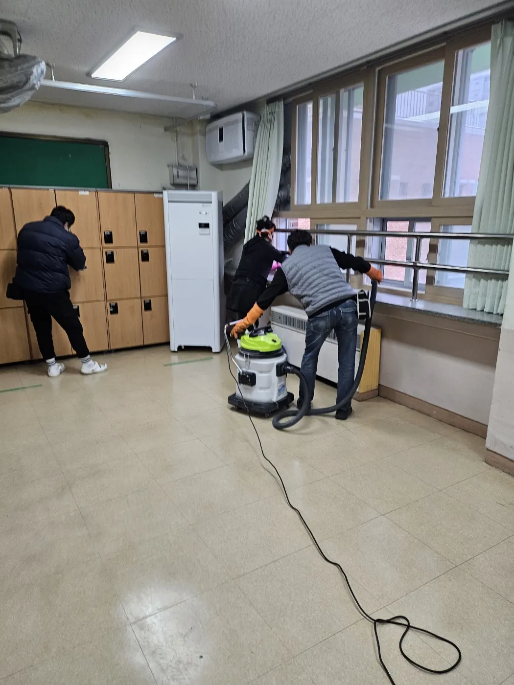세정 진행 — 여주시 학교청소 현장